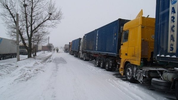 В Киевской и Одесской областях ограничили движение большегрузного транспорта