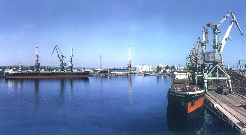 Из-за сильного ветра в Украине ограничена работа морских портов