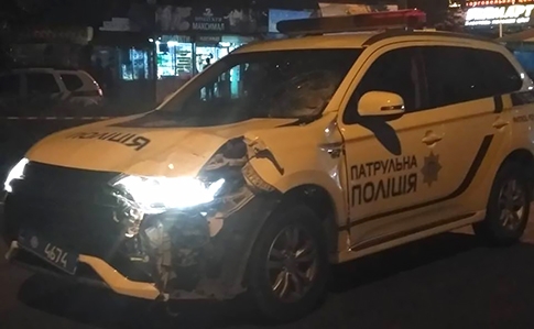 В Черновцах полицейское авто насмерть сбило пешехода: патрульные сбежали