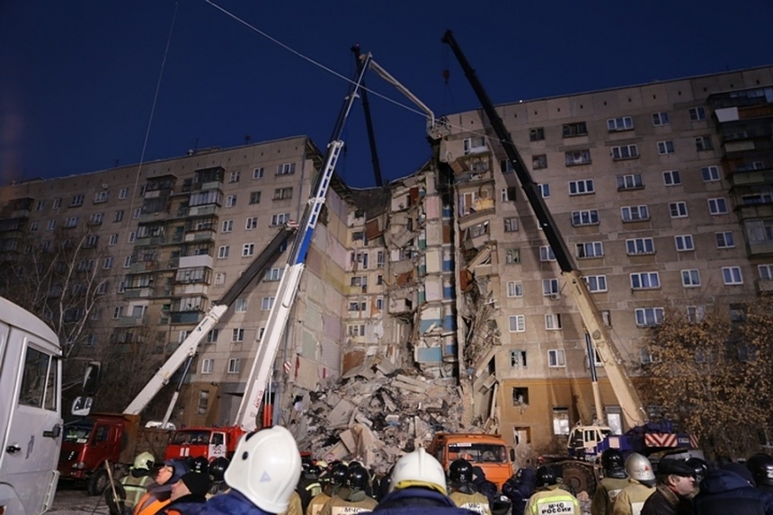 В Магнитогорске из-под завалов взорвавшегося дома достали уже 14 погибших