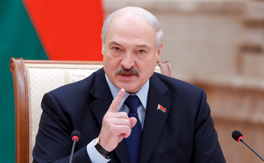 Лукашенко согласился на единую валюту с Россией