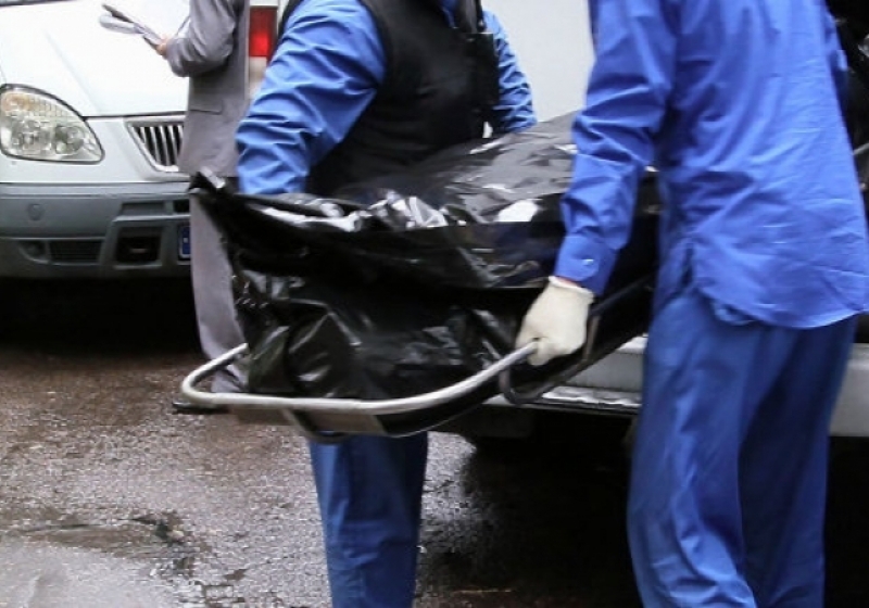 В лесу под Днепром нашли тело правоохранителя с пакетом на голове, прикованного к дереву