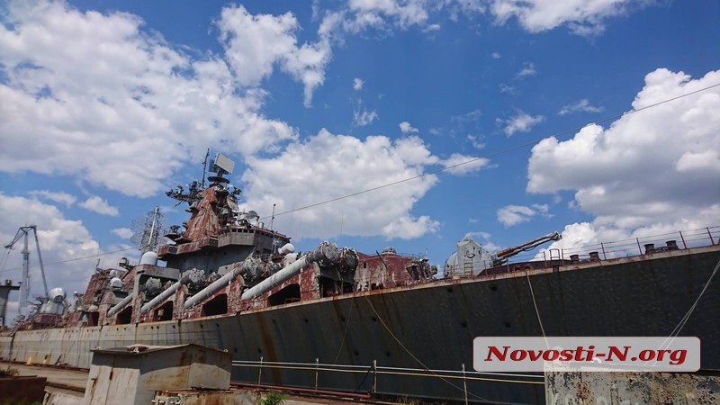 Зеленский прибыл на судостроительный завод — посмотреть на крейсер «Украина»