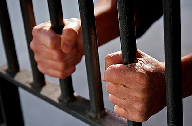 В Николаеве молодчики получили 7 и 8 лет тюрьмы с конфискацией за кражу телефона