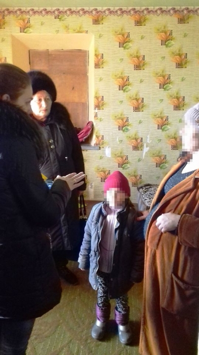 На Николаевщине многодетная мать отказалась водить в школу младшего ребенка