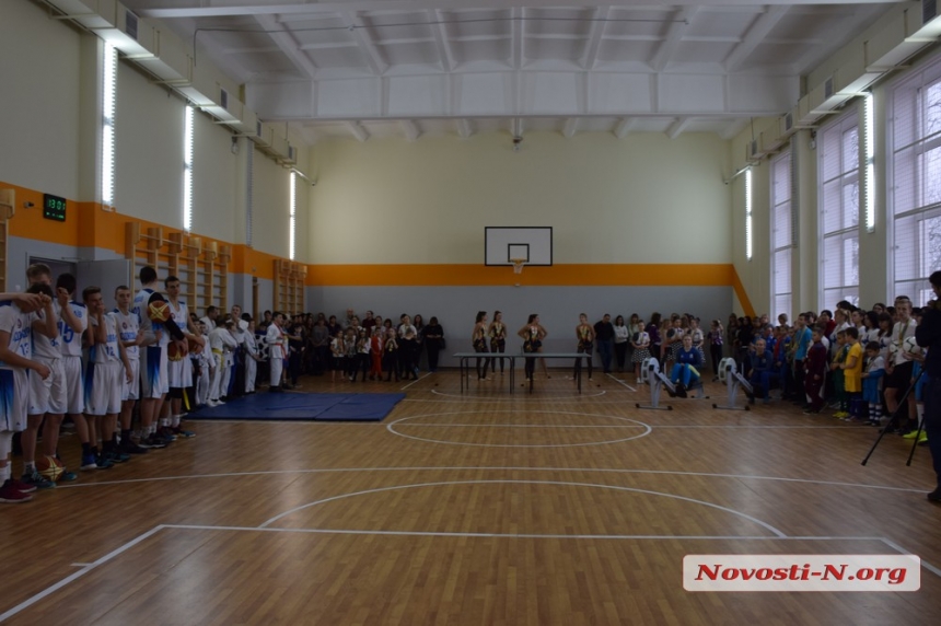 «Так должны выглядеть школы в Николаеве»: с конкурсом от участницы «Мастер шеф» открыли корпус в СОШ №36