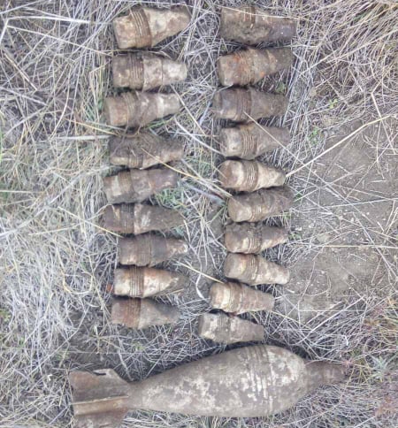 Житель Николаевщины нашел в поле минометную мину и 19 взрывателей