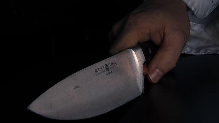 На Буковине муж убил ножом жену и затем покончил с собой