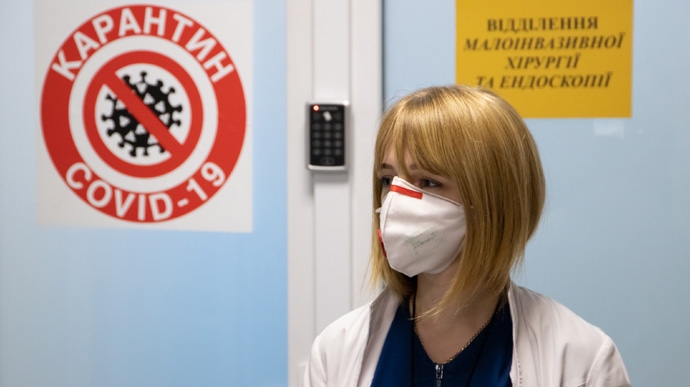 За сутки в Украине COVID-19 преодолели почти втрое больше людей, чем заболели
