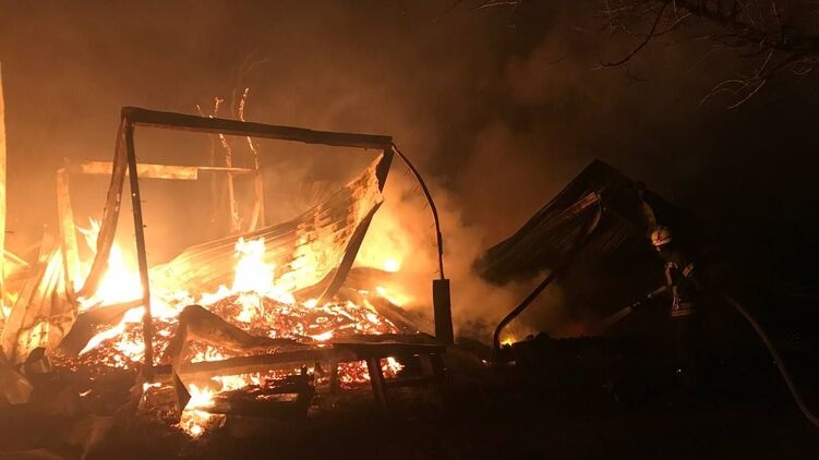 На базе отдыха под Одессой пожар полностью уничтожил 7 из 22 домов 