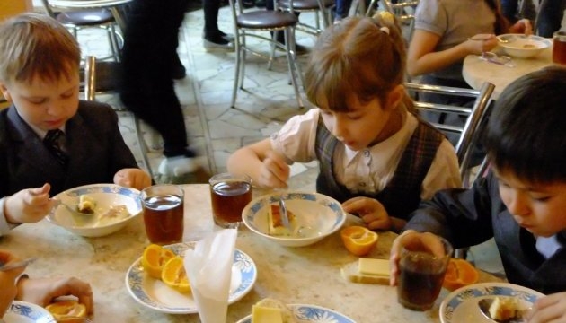 В Украине школы получат новое меню: с 1 сентября еда станет полезнее