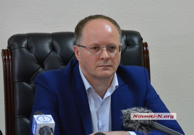 На сессии облсовета могут попытаться снять директора Николаевского аэропорта
