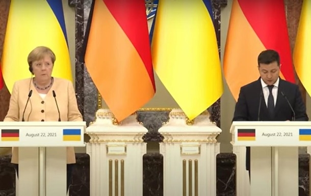 Зеленский и Меркель обсудили СП-2 и Донбасс (видео)