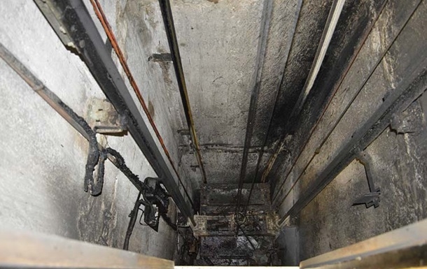В Киеве рабочий упал в шахту лифта и разбился насмерть