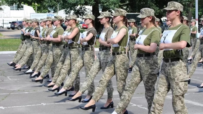 В Украине повышают зарплаты военнослужащим