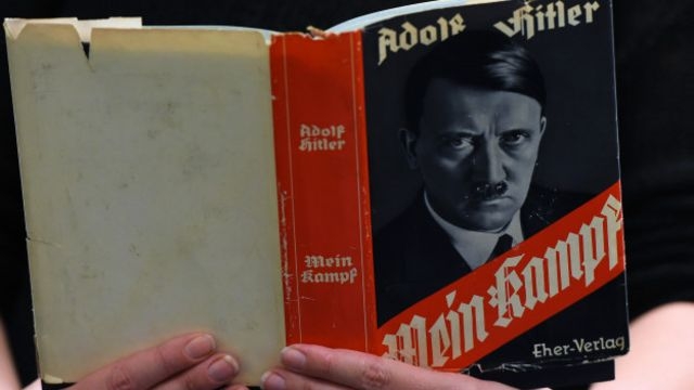 В «Эпицентре» нашли книги Гитлера