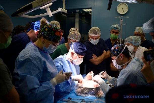Во Львове провели сложную операцию по пересадке печени годовалому малышу (фото)