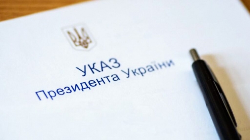 Президент наградил николаевцев ко Дню Соборности Украины (список)