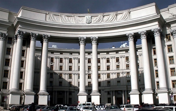 МИД назвал «преждевременной» эвакуацию дипломатов из Украины