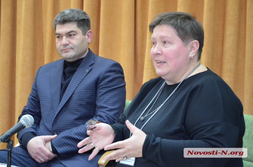 «Борщ з бичками»: екс-начальник миколаївської міліції представив книгу про рідний мікрорайон «Борщ з бичками»: екс-начальник миколаївської міліції представив книгу про рідний мікрорайон