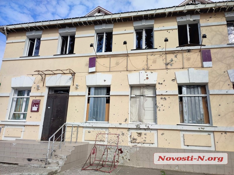 Разрушенные дома, сгоревшая овощебаза: как выглядит после обстрелов микрорайон в Николаеве (фото)