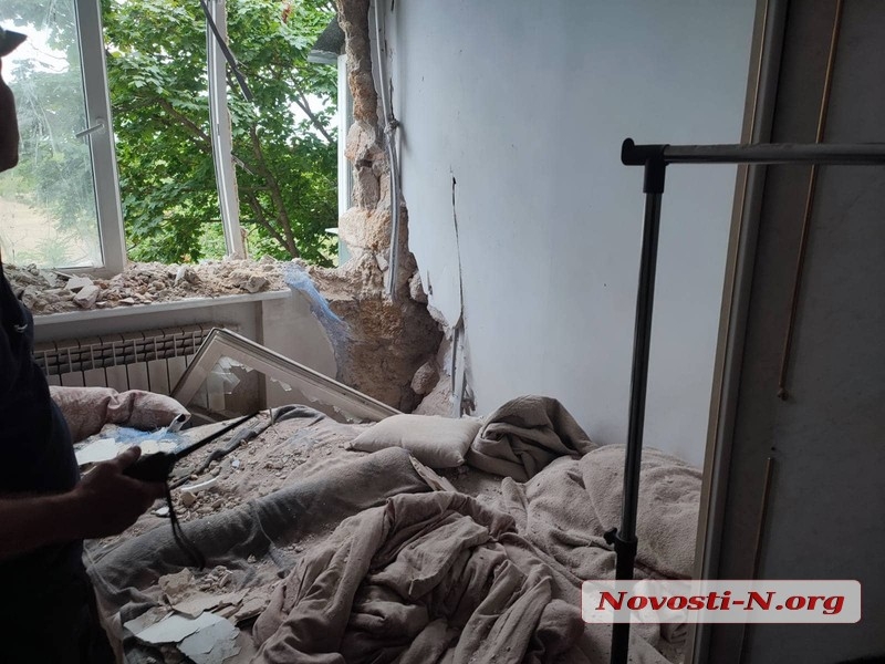 В Николаеве обломки ракеты попали в жилой дом – погибла женщина