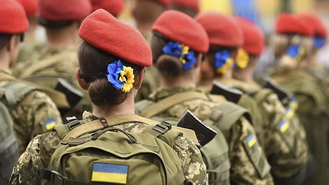 Воинский учет женщин в Украине хотят сделать добровольным: в Раду поданы предложения