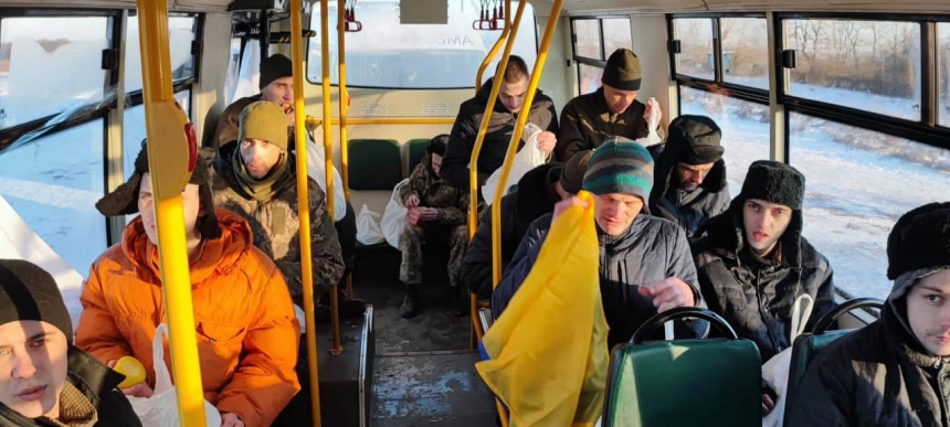 Из российского плена удалось вернуть 50 защитников Украины (видео)