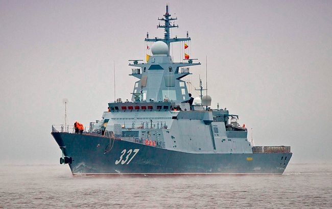Россияне вывели в Черное море семь кораблей, в том числе - ракетоноситель