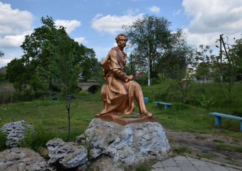 В Одесской области отказались демонтировать памятник известному русскому поэту