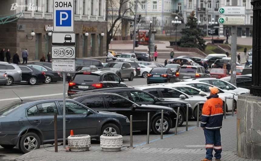 В МВД рассказали, автомобили каких цветов выбирают украинцы