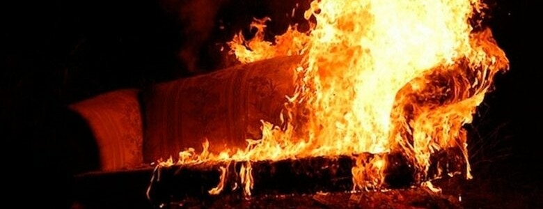 В николаевском жилкопе загорелся диван — тушили пожарные