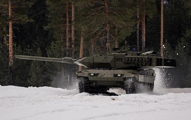 Leopard и Challenger станут привычным зрелищем в Украине, - МО Британии