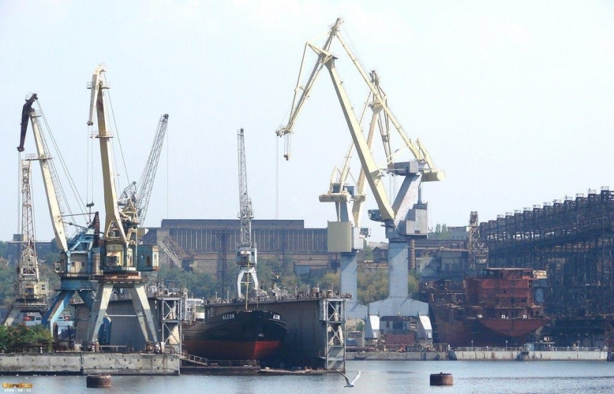 Збитки екології через обстріл Миколаївського суднобудівного заводу наблизилися до 100 мільйонів