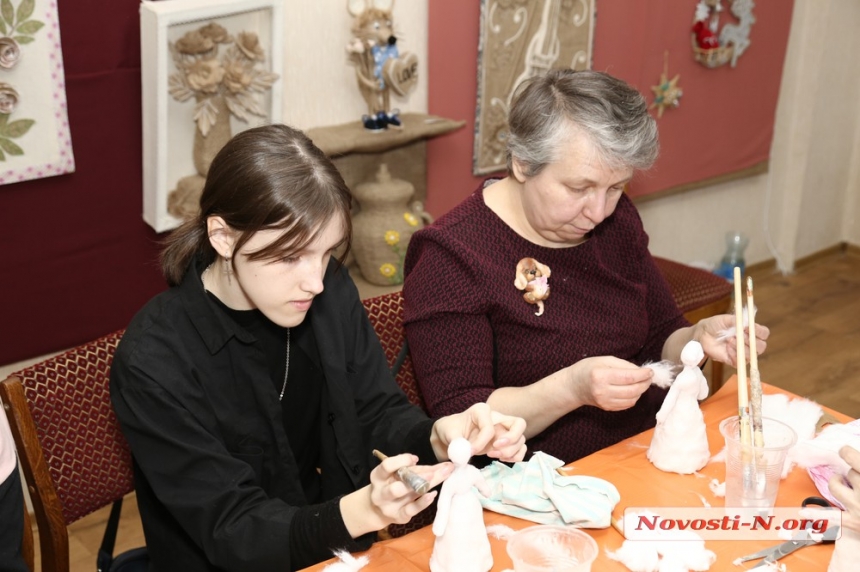З Ангелом у серці: у Миколаєві відбувся майстер – клас майстрині Поліни Андрієвської (фото, відео)