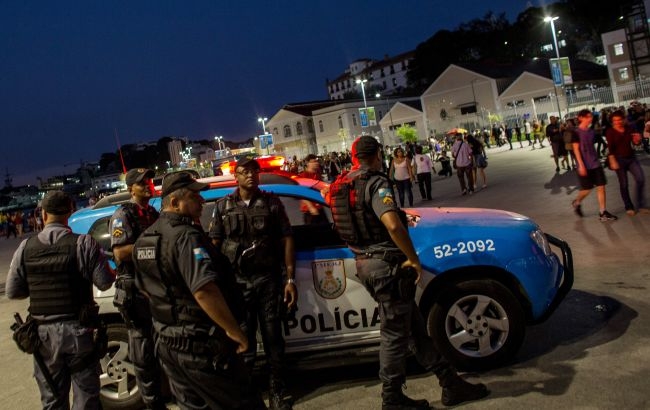 В Бразилии мужчина с топором напал на детсад: четверо детей погибли