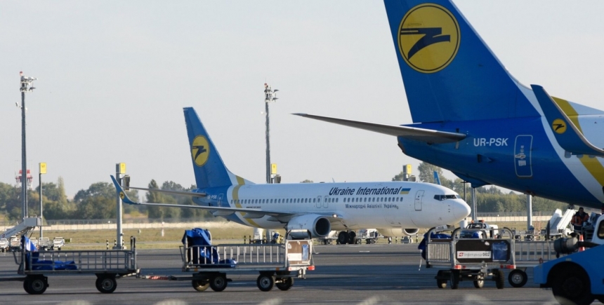 Когда над Украиной будут летать гражданские самолеты: прогноз «Украероруха»