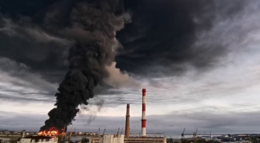 В окупованому Севастополі ліквідували пожежу на нафтобазі