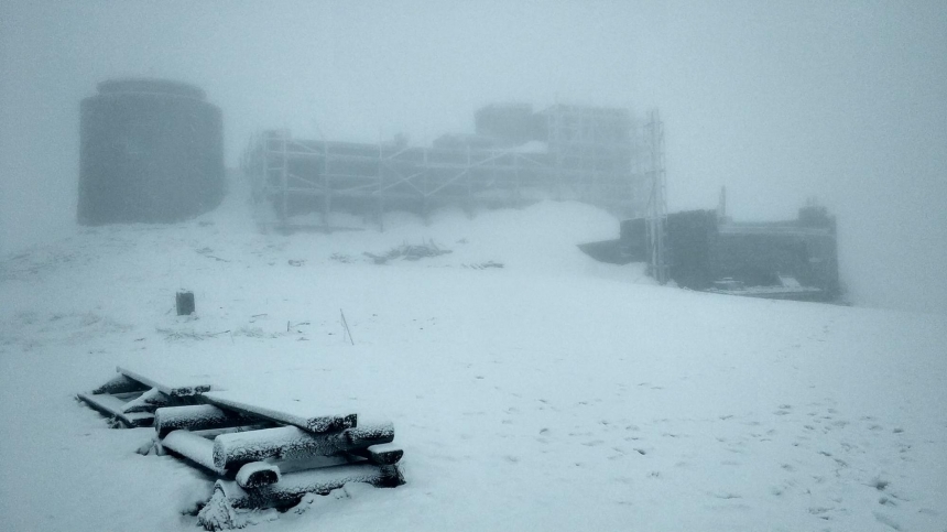 В Карпатах сегодня выпал снег и ударили морозы