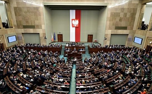 Сенат Польши одобрил резолюцию о вступлении Украины в НАТО по ускоренной процедуре