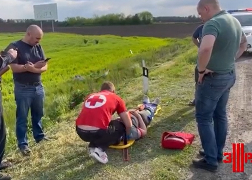 Николаевские волонтеры «Красного креста» стали очевидцами ДТП и помогли пострадавшим (видео)