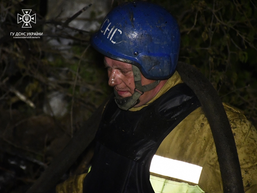 Ночной обстрел Николаевской области: фото и видео последствий