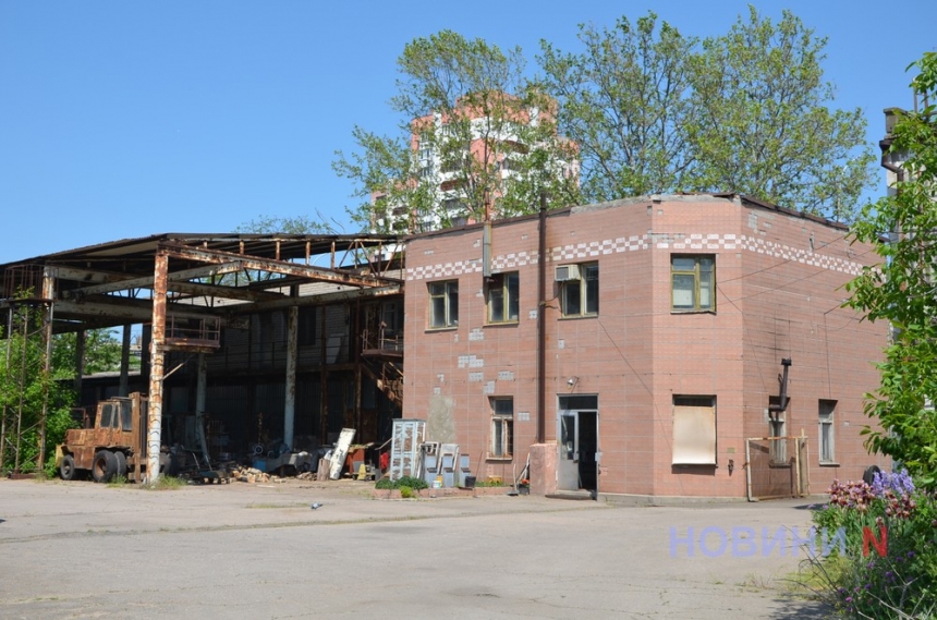 Крупный завод в Николаеве снова выставили на продажу: победитель торгов от него отказался (фото)
