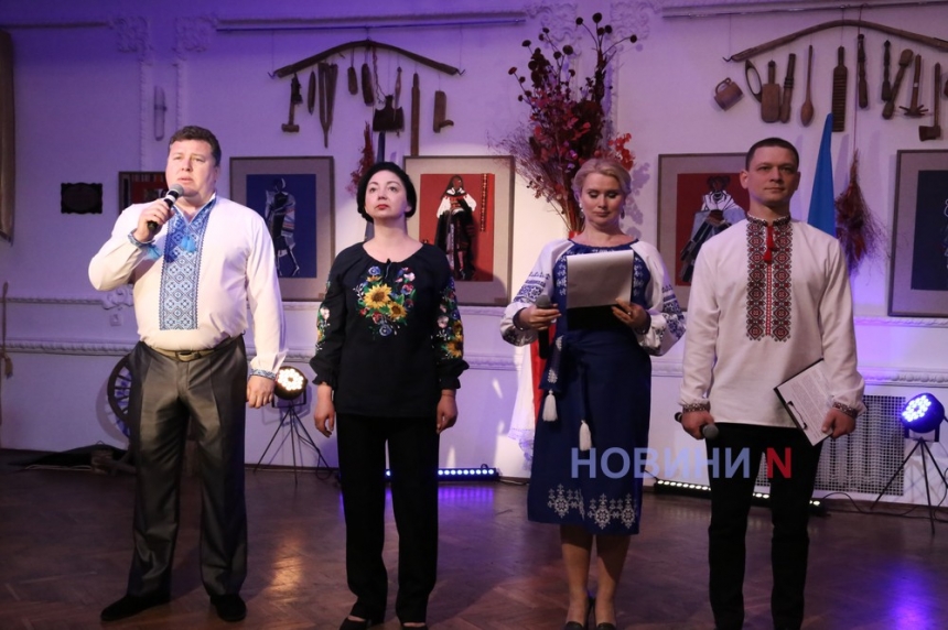 «Усе буде Україна!»: артисты театра подарили зрителям театрализованную концертную программу (фото, видео)