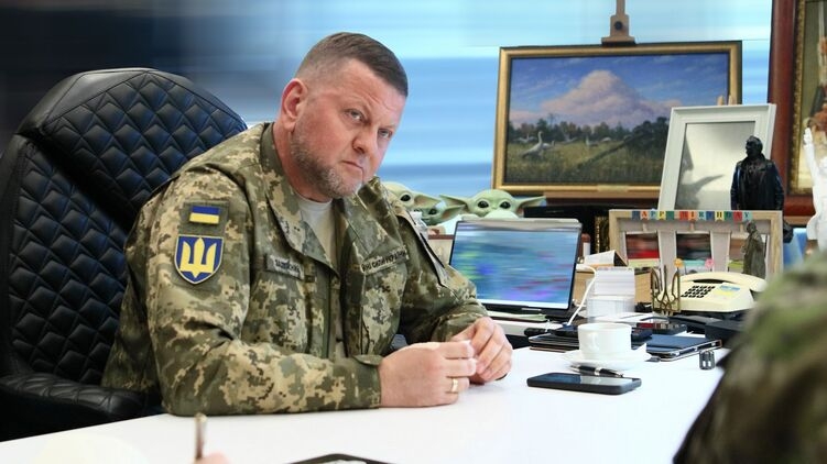 Залужный хотел провести наступление к Крыму еще в 2022 году, но против выступили США, - СМИ