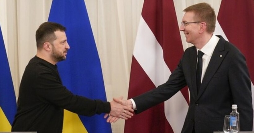 Президент Латвии заявил, что Россия «должна быть разрушена»