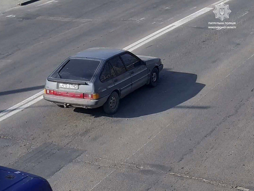 В Николаеве водитель Toyota врезался в фуру и скрылся — полиция просит помочь в розыске