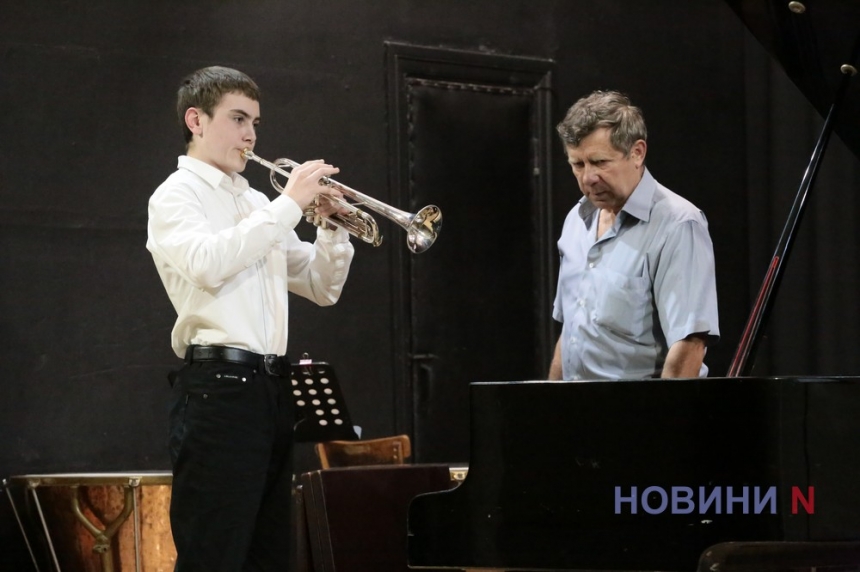 «Весна и музыка: в Николаевском колледже состоялся концерт юных музыкантов» (фото)