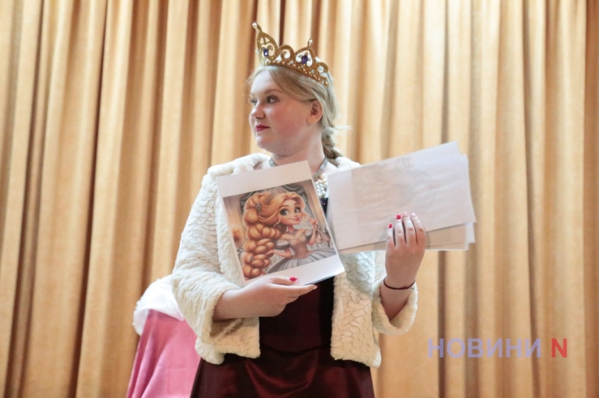 «Найстрашніше – грати перед дітьми»: у Миколаєві показали спектакль для найщирішої аудиторії (фоторепортаж