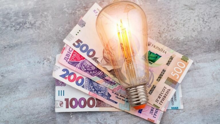 Обговорюється ціна в діапазоні 3,5-4 грн: тариф на світло в Україні підвищать, - нардеп